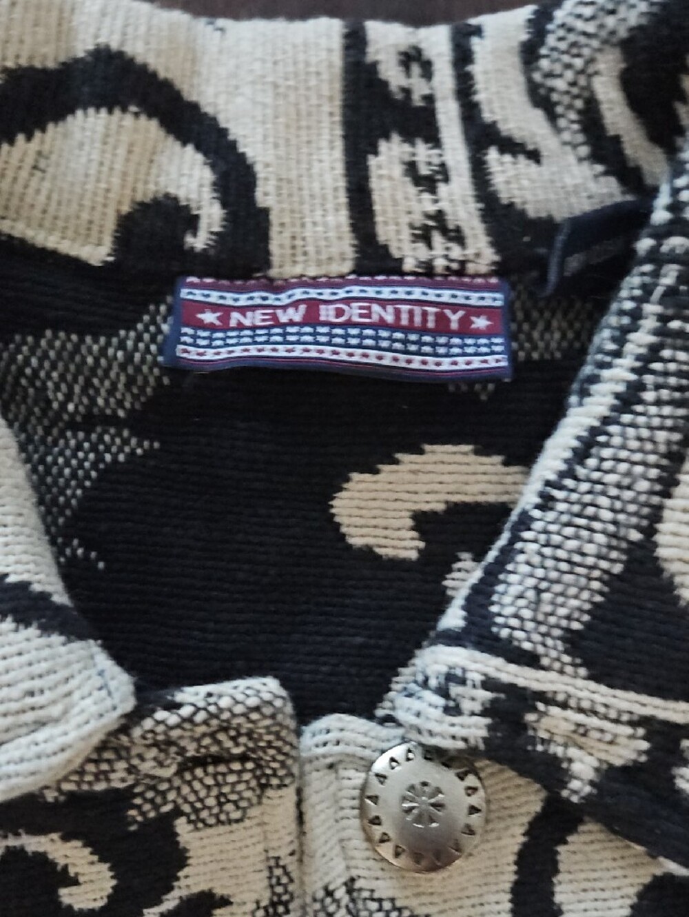 Black & Cream Patterned Jacket - Picture 2 of 5